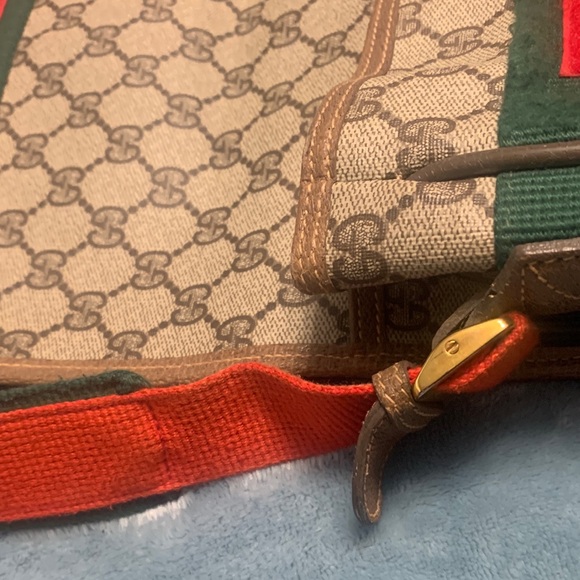 Genuine Gucci messenger bag complete with certificate - Picture 15 of 16